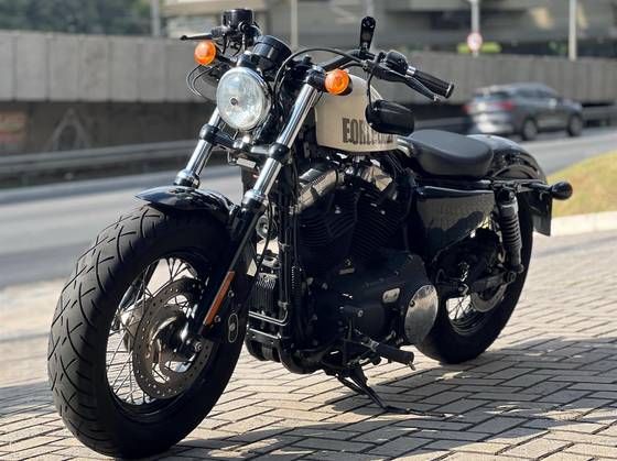 HARLEY-DAVIDSON SPORTSTER FORTY-EIGHT HARLEY-DAVIDSON SPORTSTER FORTY-EIGHT